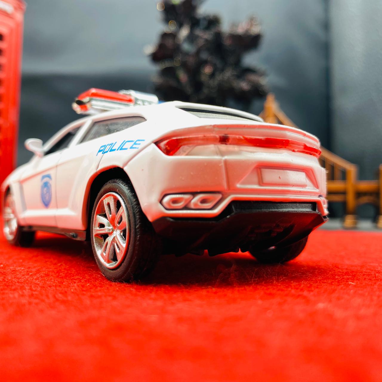 Die-cast Lamborghini Urus Police Car - TZP1