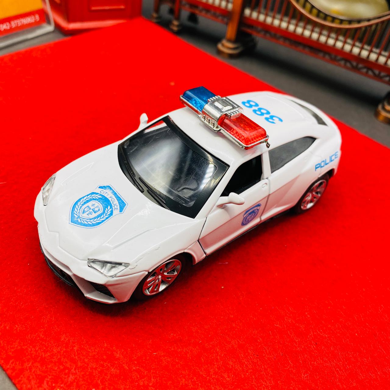 Die-cast Lamborghini Urus Police Car - TZP1
