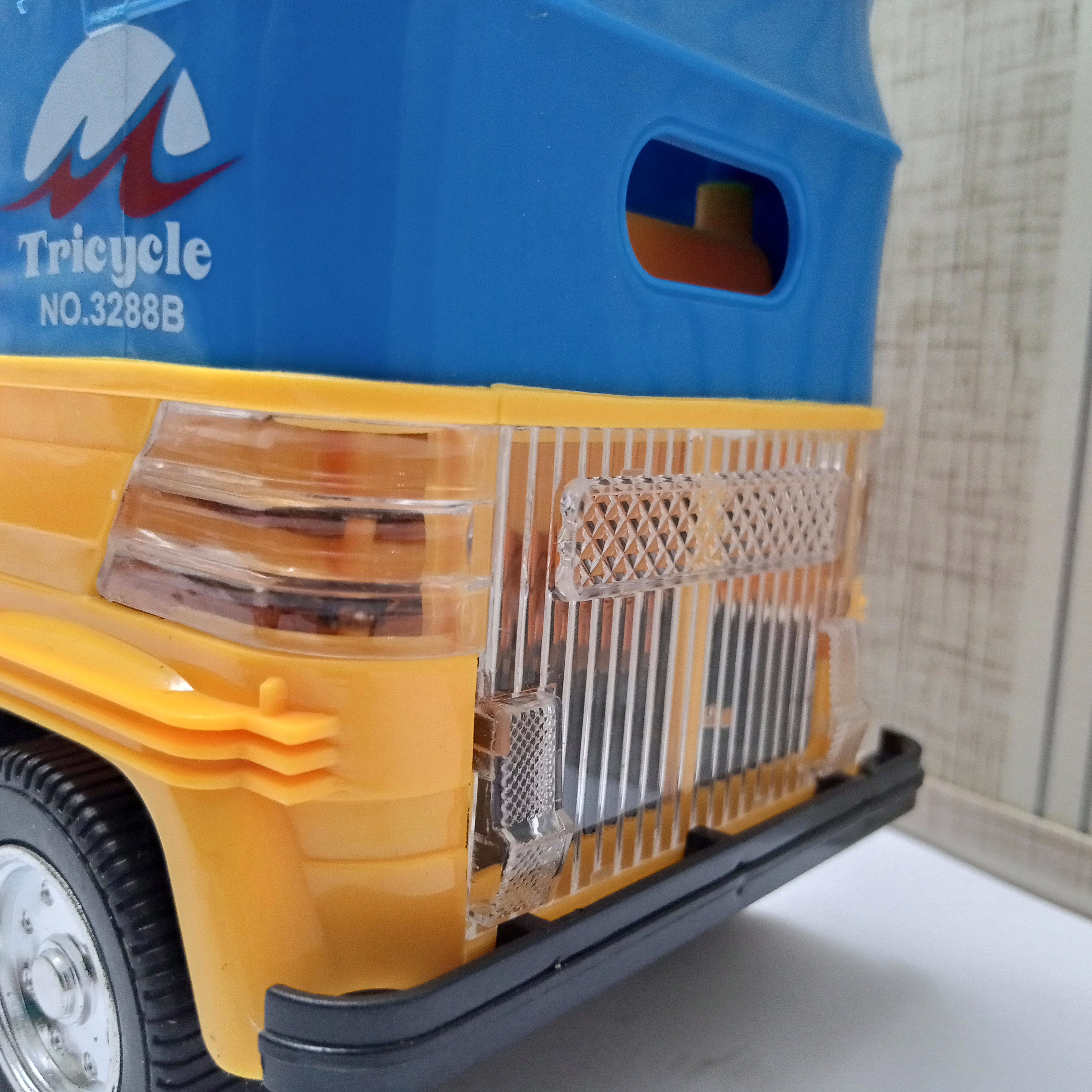 Lahori CNG Auto Rikshaw