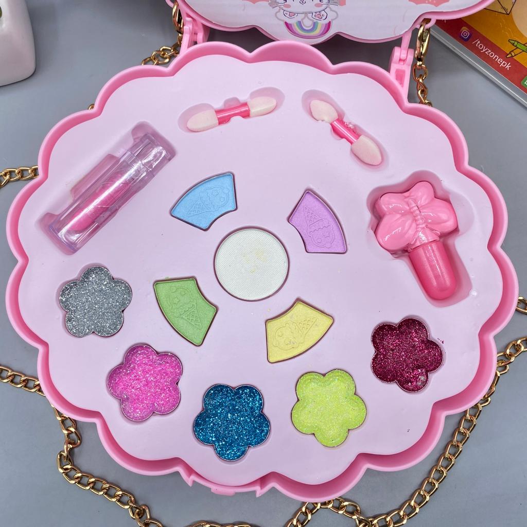 The Pretty Girl Makeup Set