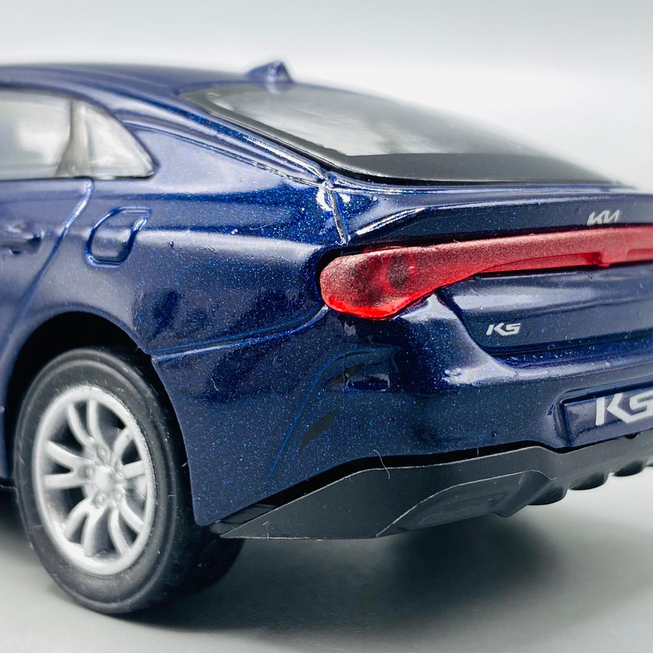 Diecast Kia K5/Optima Model Car 1:32 Scale | Simulated Alloy with Sound & Light | Collector's Toy