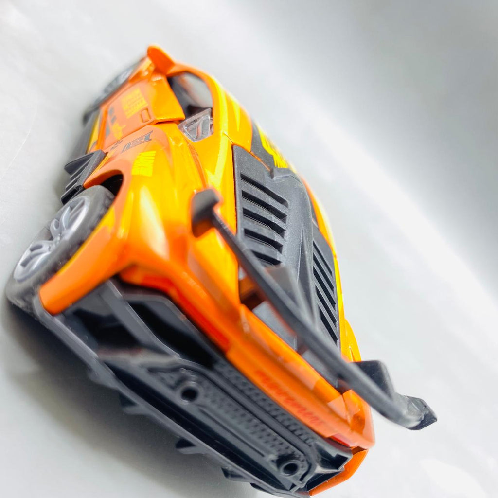 Die-Cast Alloy 1:32 Scale Sports car
