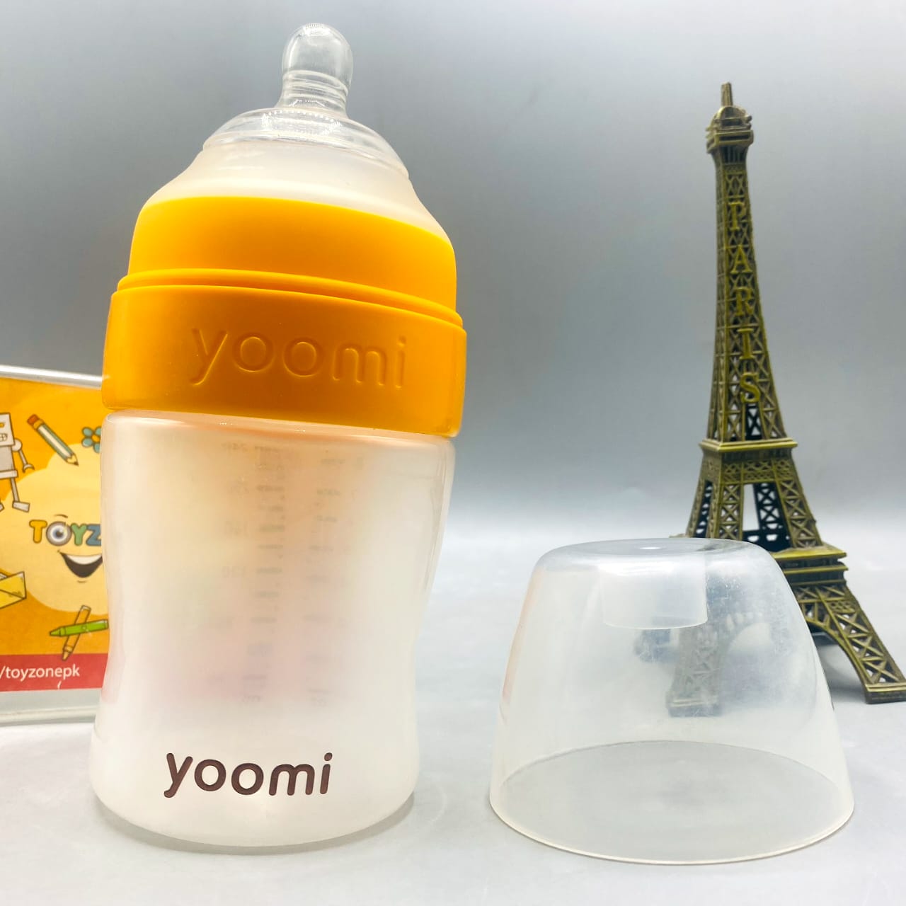 Yoomi Self-Warming Baby Bottle System (8 oz/240 ml) - Anti-Colic Nipple