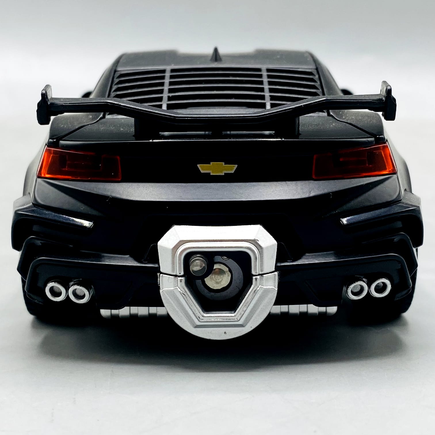 1:24 Diecast Chevrolet Camaro With Light Sound and Smoke