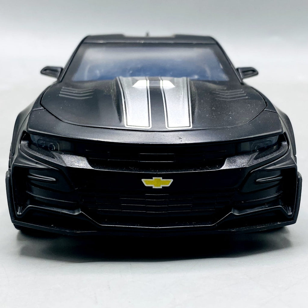 1:24 Diecast Chevrolet Camaro With Light Sound and Smoke
