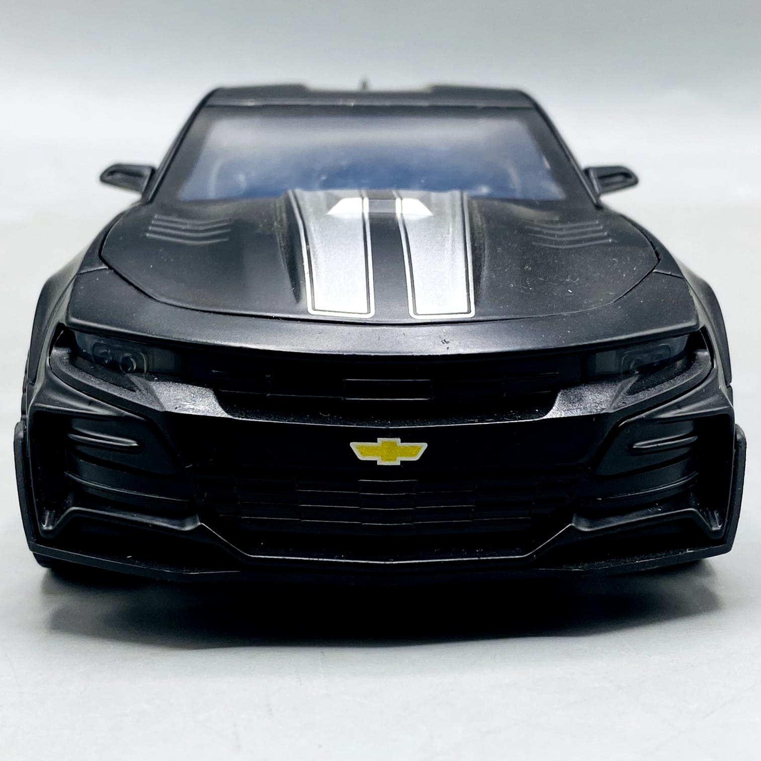 1:24 Diecast Chevrolet Camaro With Light Sound and Smoke
