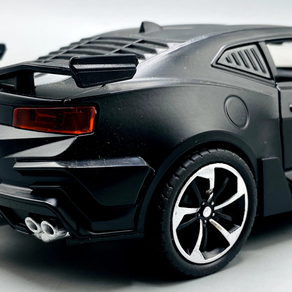 1:24 Diecast Chevrolet Camaro With Light Sound and Smoke