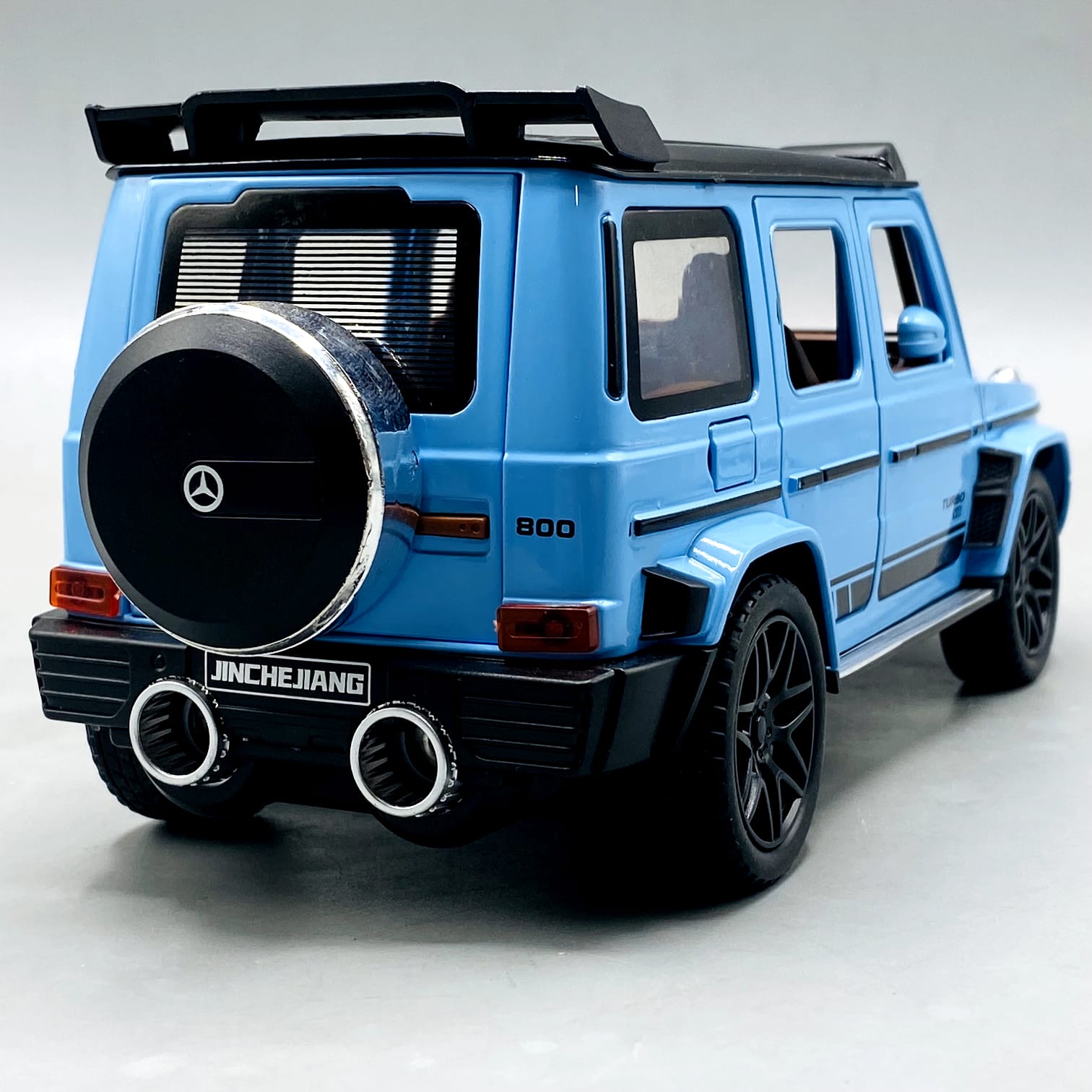 1:24 Diecast Mercedes Benz G800 With Light Sound and Smoke