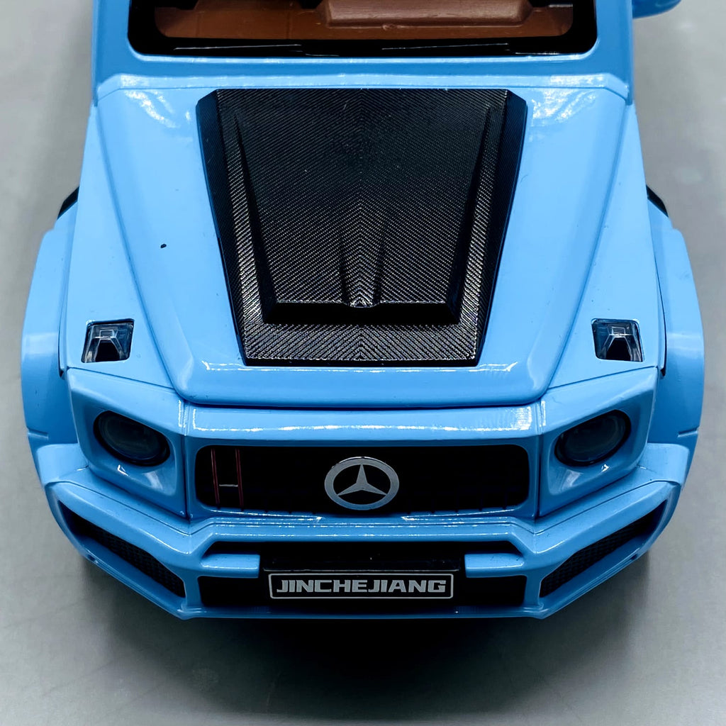 1:24 Diecast Mercedes Benz G800 With Light Sound and Smoke