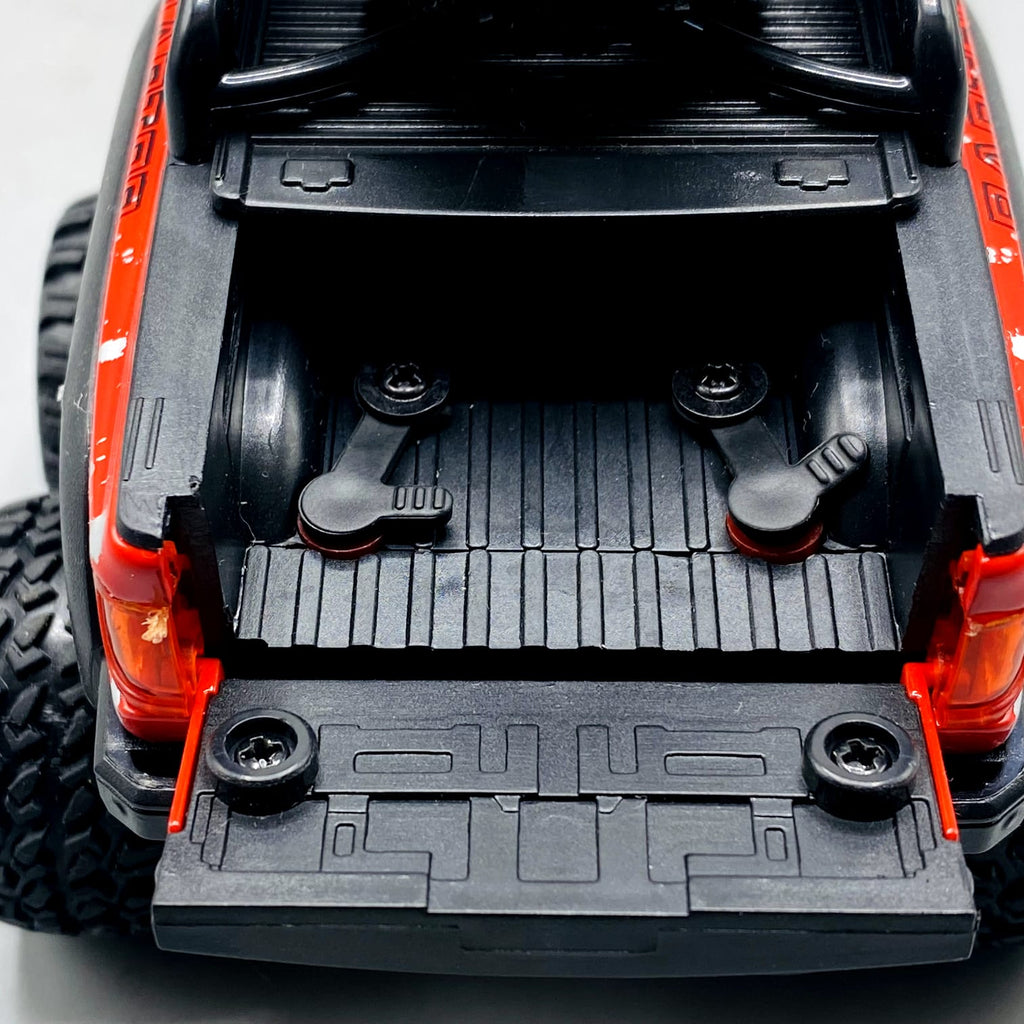 1:24 Diecast Ford Raptor With Light Sound and Smoke