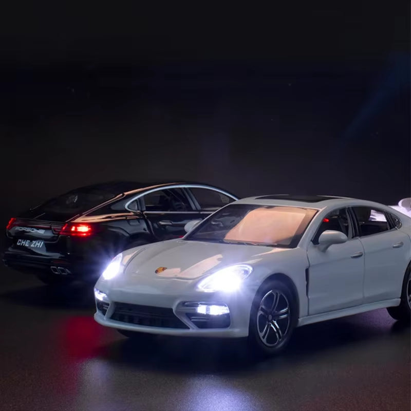 1:24 Diecast Porsche Panamera